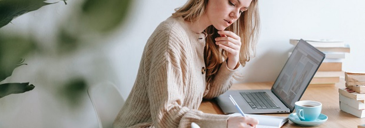 L'importance de se renseigner sur l'entreprise et son secteur d'activité pour un entretien d'embauche